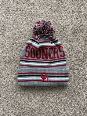 OU Oklahoma Sooners Gray Pom Knit Beanie Unisex One Size